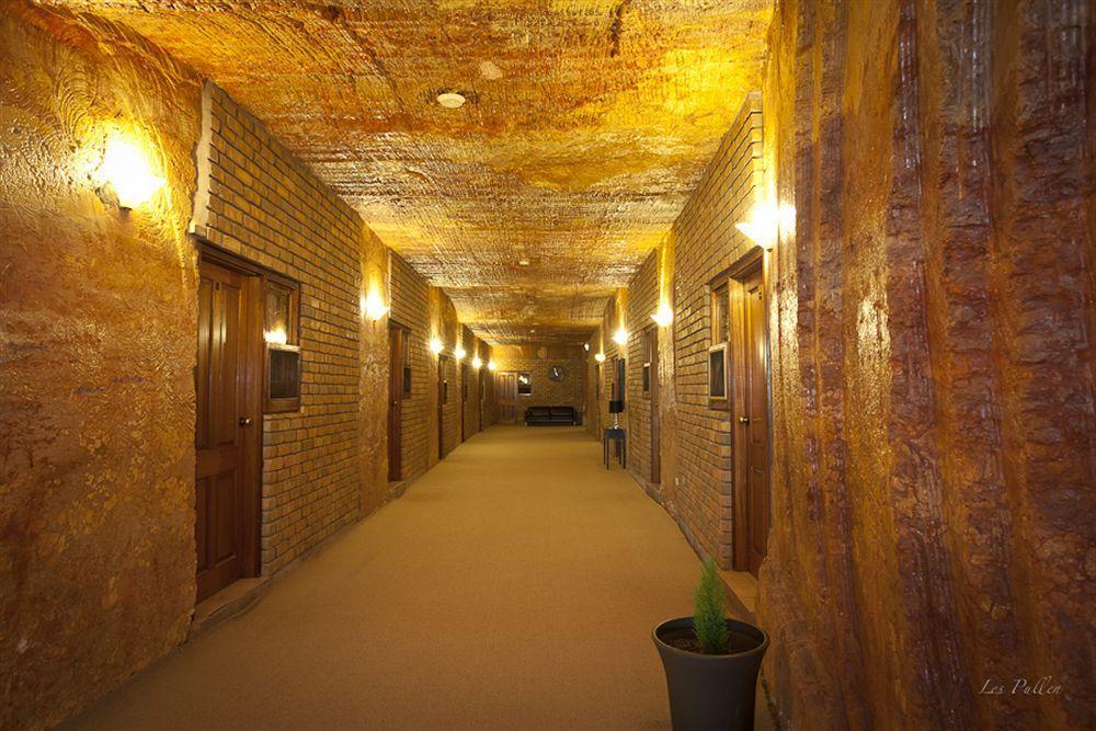 The Lookout Cave Underground Motel Coober Pedy Exterior foto